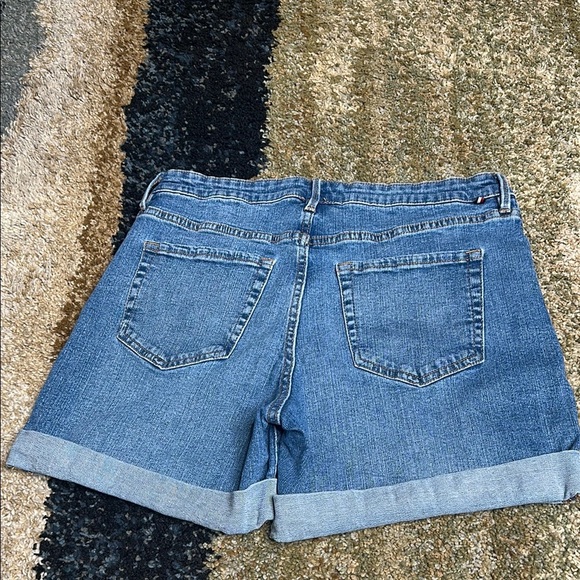 Tommy Hilfiger Women's Blue Denim Shorts Size 10 NWOT Rolled Cuff Summer Shorts - Picture 5 of 14